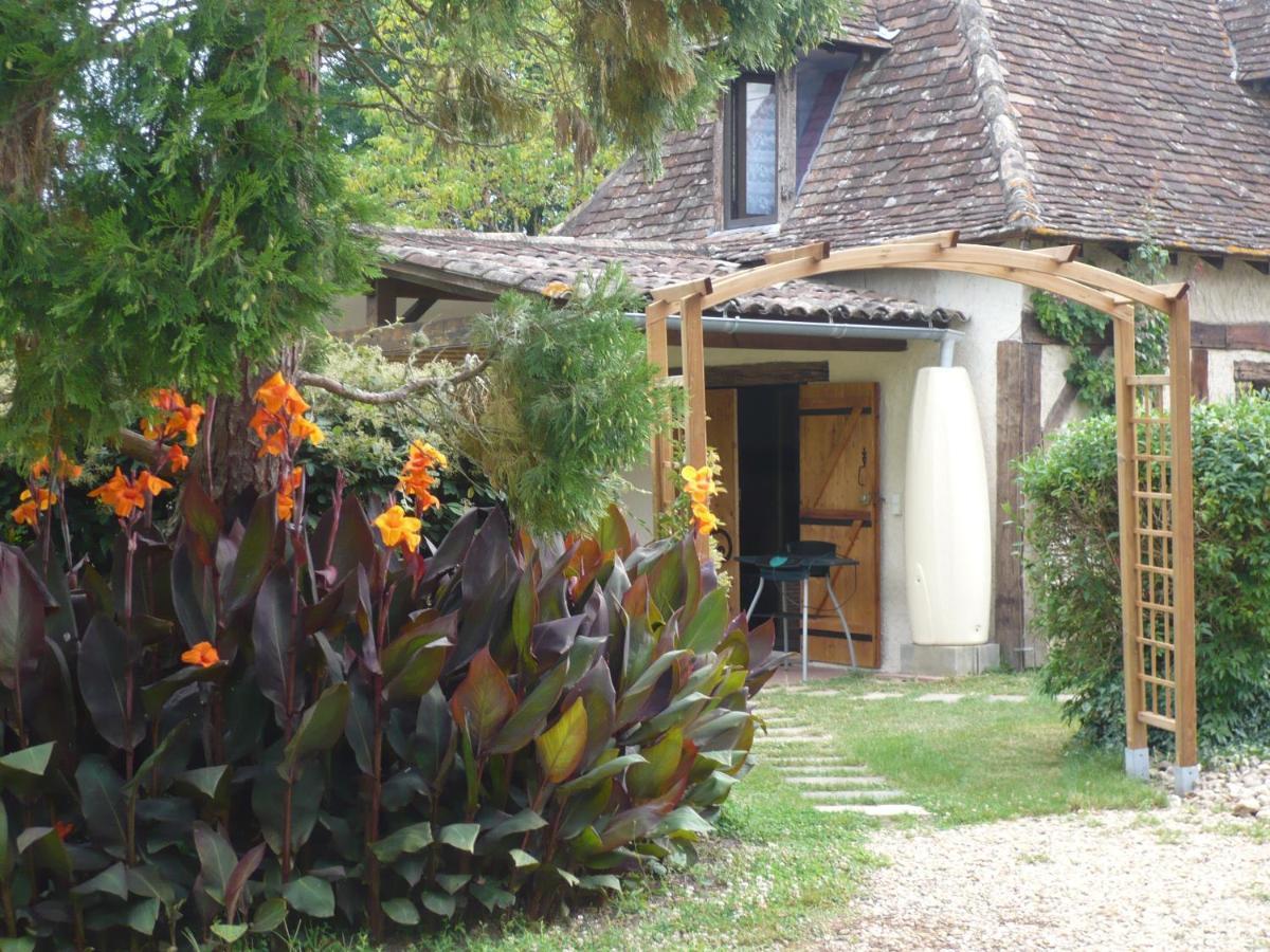 B&B Gilclau Saint-Martial-d'Artenset Exteriér fotografie